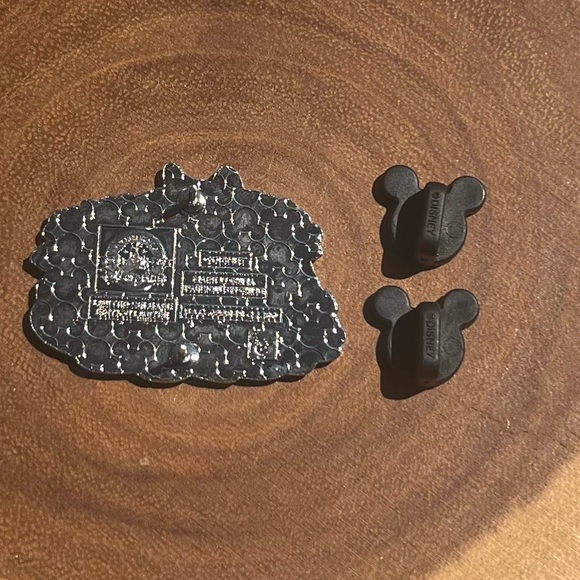 Bambi and Flower Limited Release Pin - Picture 4 of 4